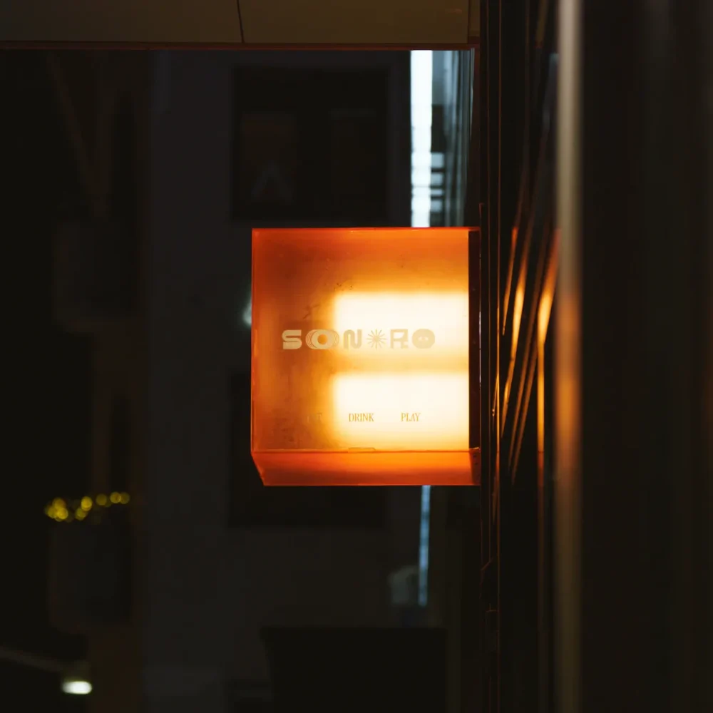 half-img-sonorobar-36